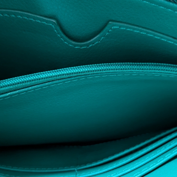 Ban.do Colorful Getaway Travel Wallet - Picture 4 of 4